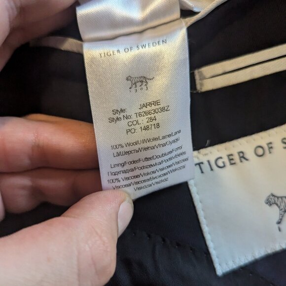 TIGER OF SWEDEN - Navy 2-piece suit - Sz 52 - Picture 7 of 14